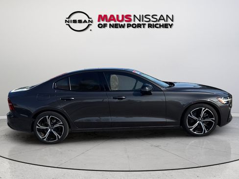 Used 2024 Volvo S60 B5 Plus w/ Protection Package Premier AWD/4WD image 13