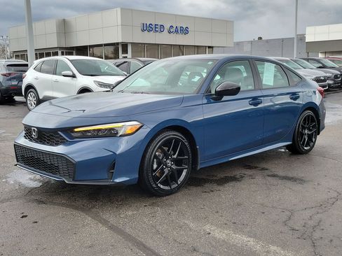 Used 2025 Honda Civic Sport image 8