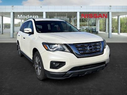 Used 2017 Nissan Pathfinder SV