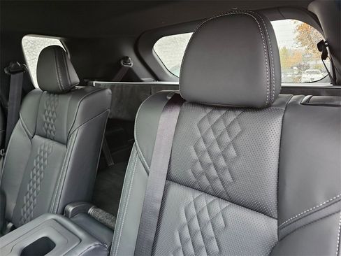 Used 2025 Mitsubishi Outlander SEL Black Edition image 11