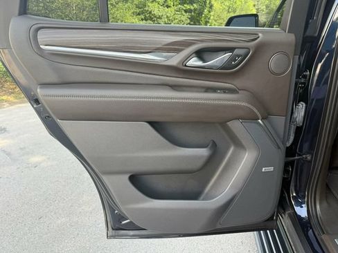 Used 2021 GMC Yukon Denali w/ Denali Premium Package AWD/4WD image 26
