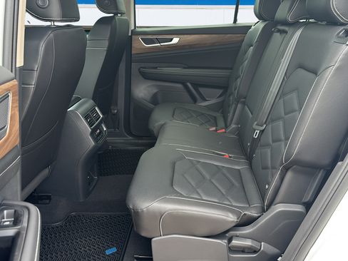 New 2026 Volkswagen Atlas SE FWD image 16