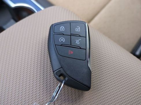New 2026 Chevrolet Equinox ACTIV w/ Convenience Package III FWD image 28