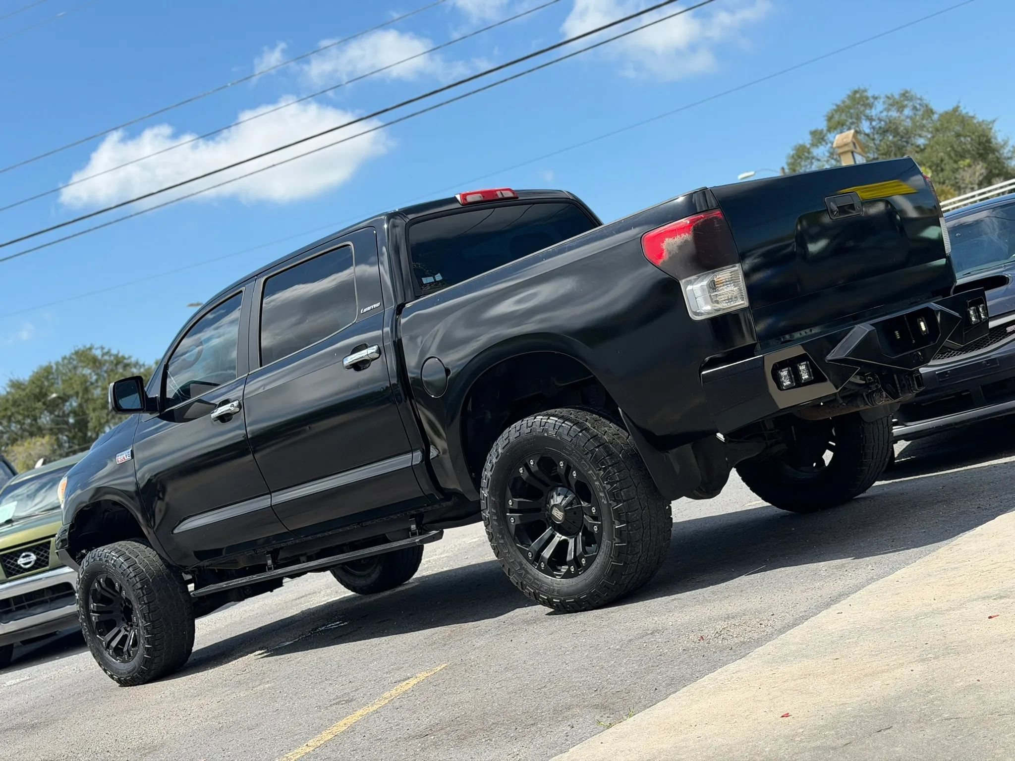 Used 2010 Toyota Tundra Limited RWD image 3