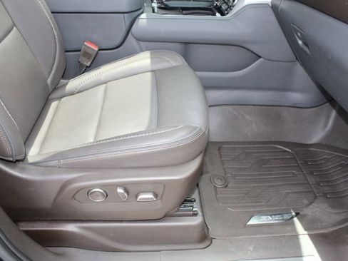 Used 2023 GMC Yukon Denali w/ Denali Reserve Package RWD image 19