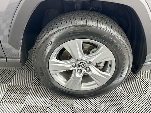 Used 2022 Toyota RAV4 XLE image 11