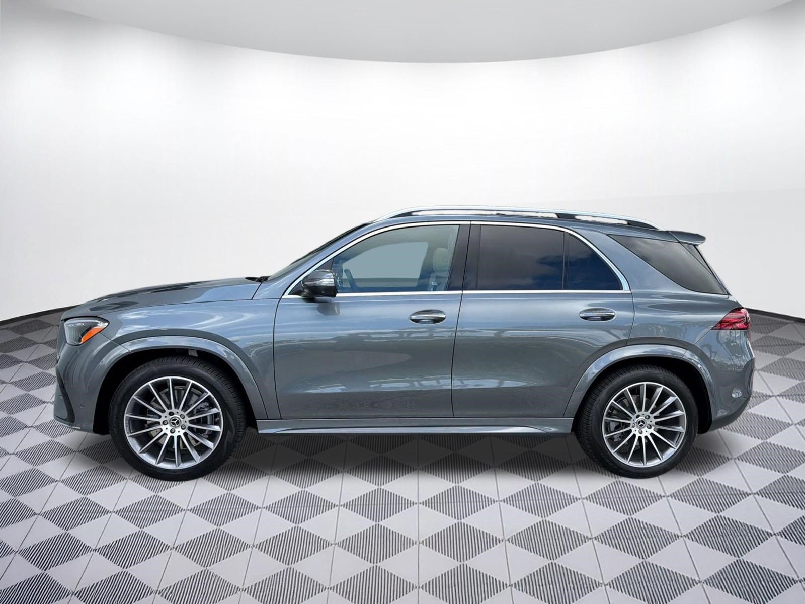 Used 2026 Mercedes-Benz GLE 350 4MATIC image 2