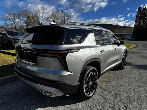 New 2026 Chevrolet Traverse LT w/ Sun and Wheel Package image 3
