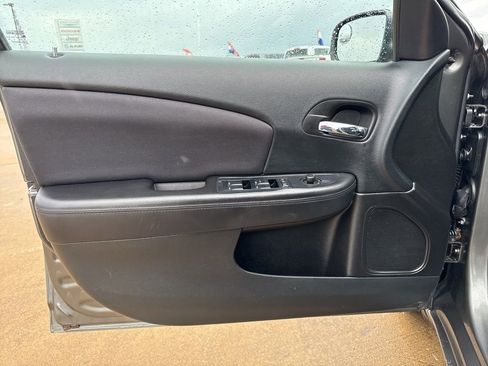 Used 2013 Chrysler 200 Touring w/ S Exterior Appearance Pkg image 6