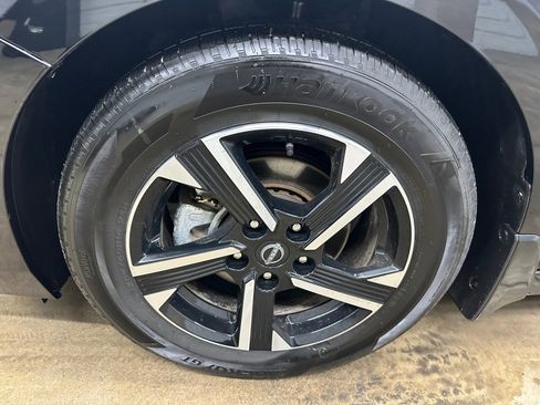 Used 2025 Nissan Sentra SV w/ All-Weather Package image 31