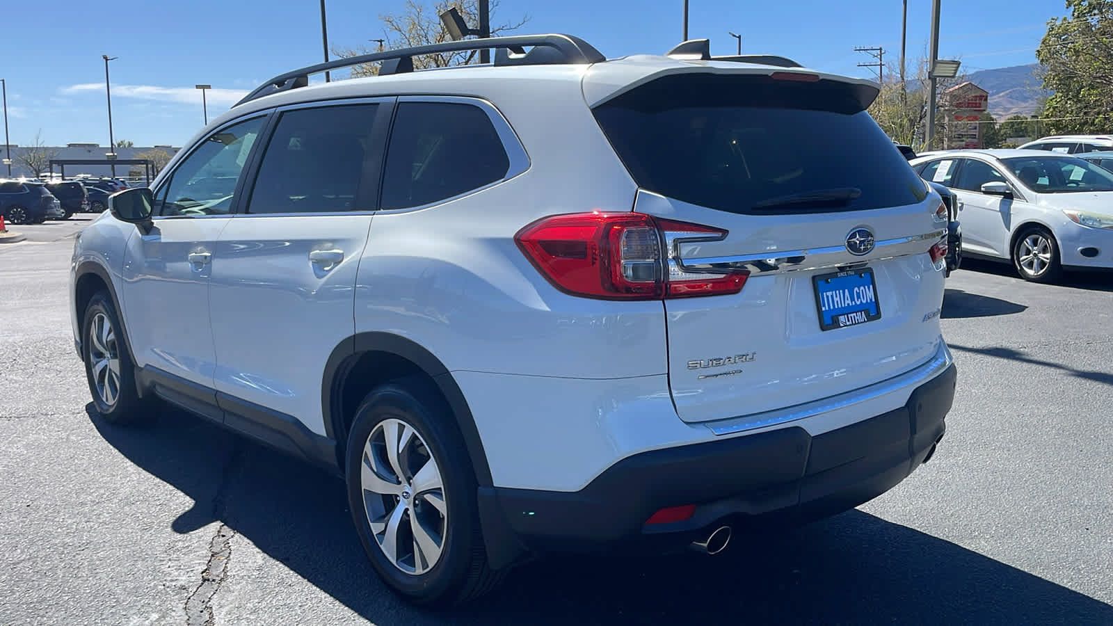 Certified 2025 Subaru Ascent Premium w/ Premium Package AWD/4WD image 8