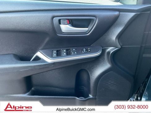 Used 2016 Toyota Camry SE image 16