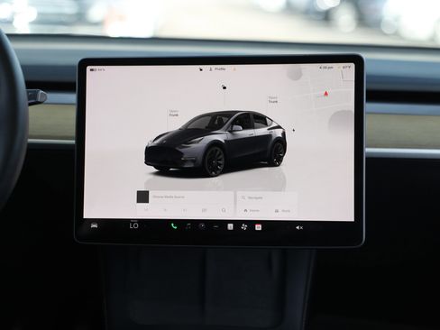 Used 2023 Tesla Model Y Long Range AWD/4WD image 36
