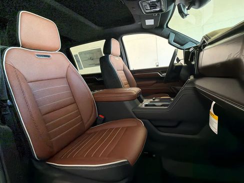 New 2026 GMC Sierra 2500 Denali Ultimate AWD/4WD image 32