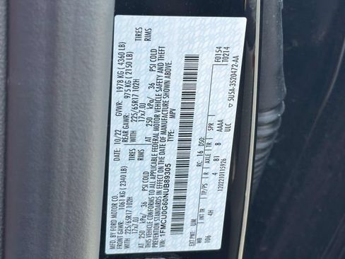 Used 2022 Ford Escape SE FWD image 24