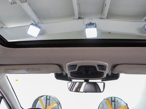 Used 2023 Subaru Outback Limited image 21