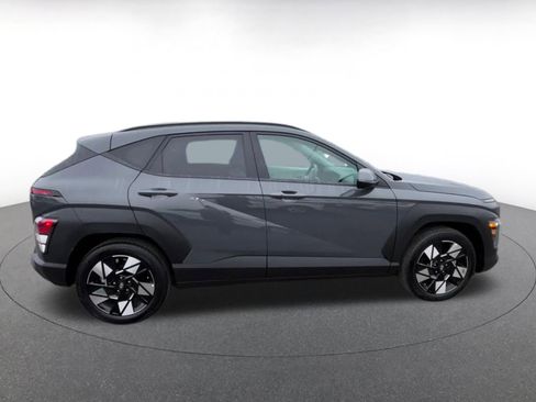 Used 2025 Hyundai Kona SEL image 16