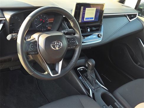 Used 2025 Toyota Corolla SE image 16