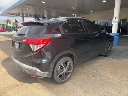 Used 2022 Honda HR-V EX-L image 3