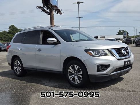 Used 2020 Nissan Pathfinder SV FWD image 4