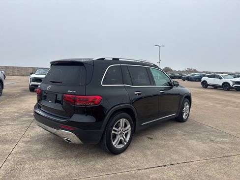 Used 2021 Mercedes-Benz GLB 250 4MATIC image 7