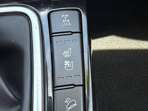 Used 2024 Kia Seltos SX w/ SX Sunroof Package AWD/4WD image 30