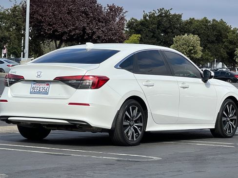 Used 2023 Honda Civic EX image 4
