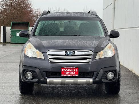 Used 2013 Subaru Outback 2.5i Limited w/ Moonroof Pkg image 2