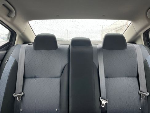 Used 2025 Nissan Versa SV image 37