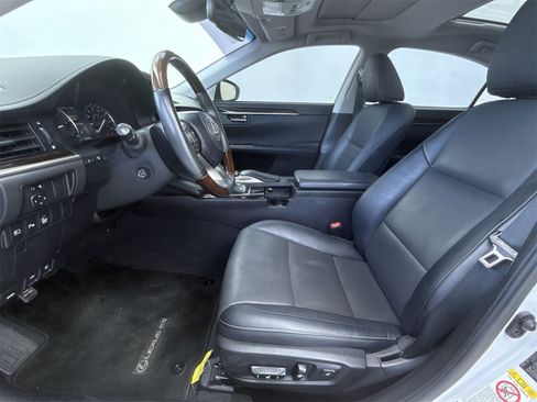 Used 2018 Lexus ES 350 w/ Navigation System Package image 11