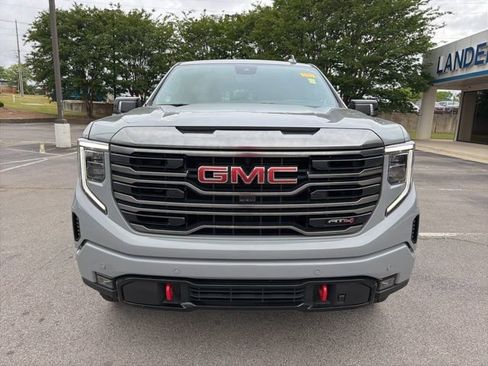 Used 2024 GMC Sierra 1500 AT4 w/ Technology Package AWD/4WD image 9