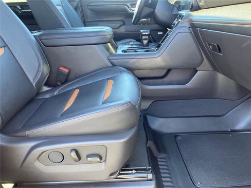 Used 2024 GMC Sierra 1500 AT4 w/ Technology Package image 32