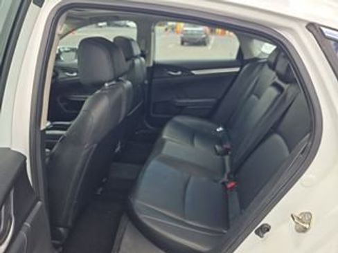Used 2019 Honda Civic Touring image 14