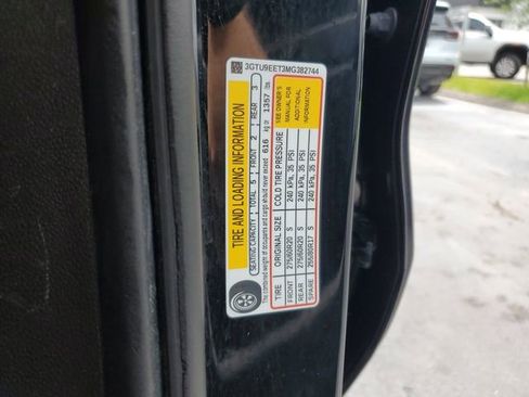 Used 2021 GMC Sierra 1500 AT4 w/ AT4 Preferred Package AWD/4WD image 33
