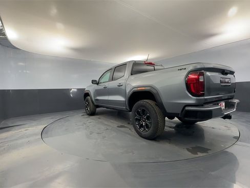 New 2025 GMC Canyon Elevation w/ Convenience Package image 3