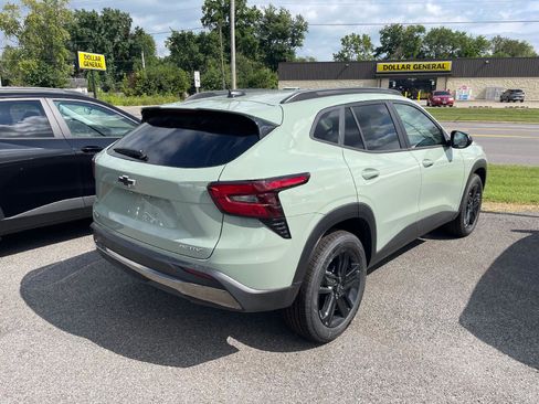 New 2025 Chevrolet Trax ACTIV w/ Sunroof Package image 3
