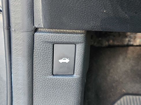 Certified 2024 Honda Accord EX image 22
