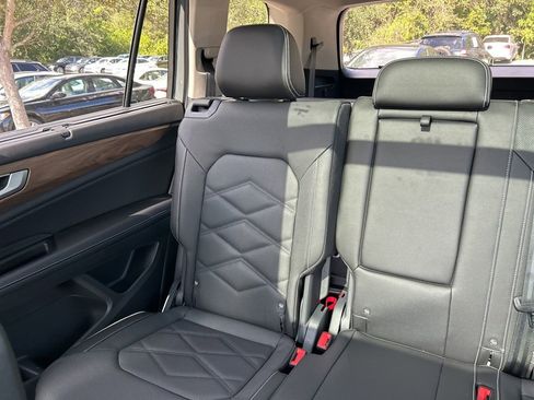 New 2026 Volkswagen Atlas SE FWD image 12