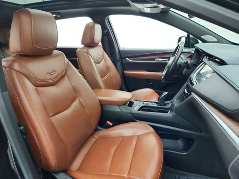 Used 2020 Cadillac XT5 Premium Luxury FWD image 29