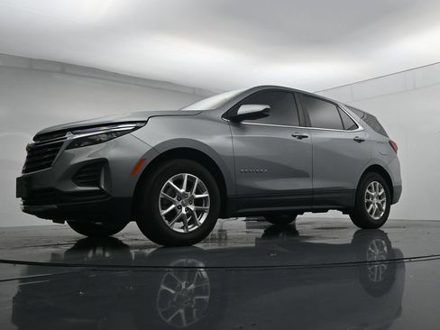 Used 2023 Chevrolet Equinox LT w/ Driver Convenience Package FWD image 35