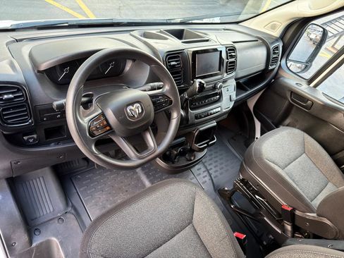 Used 2023 RAM ProMaster 2500 w/ Convenience Group image 27