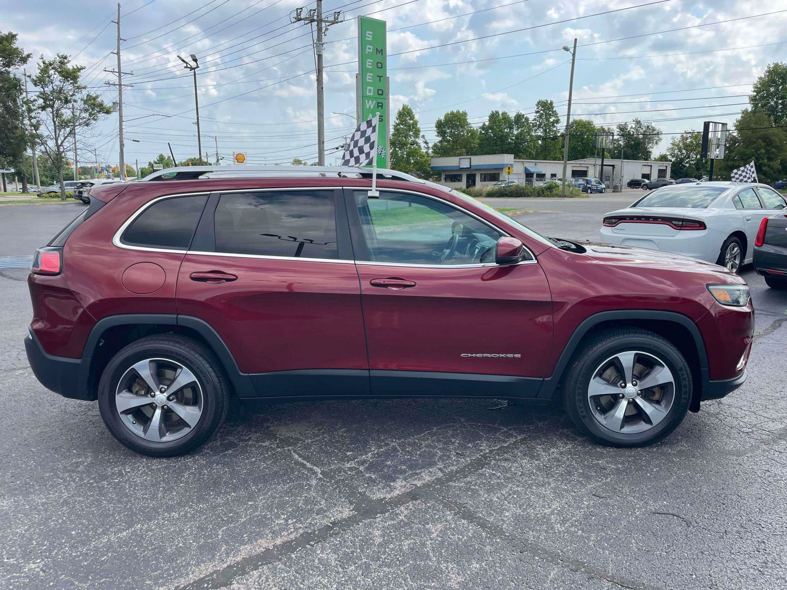 Used 2019 Jeep Cherokee Limited AWD/4WD image 10