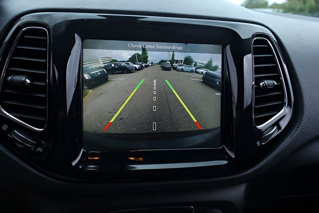 Used 2018 Jeep Compass Latitude w/ Popular Equipment Group FWD image 25