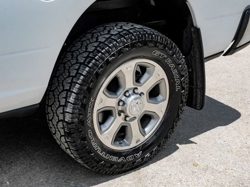 Used 2025 RAM 3500 Laramie AWD/4WD image 65