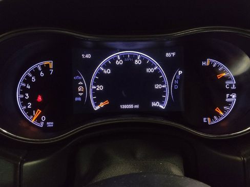 Used 2017 Jeep Grand Cherokee Laredo image 23