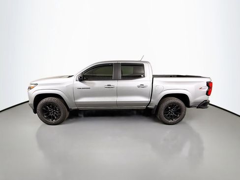 Used 2025 Chevrolet Colorado Z71 w/ Midnight Edition image 4