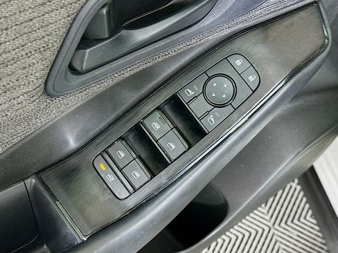 Used 2023 Nissan Rogue S AWD/4WD image 15