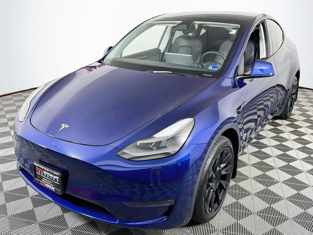 Used 2023 Tesla Model Y Long Range AWD/4WD image 3