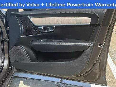 Used 2022 Volvo S90 B6 Inscription w/ Advanced Package image 24