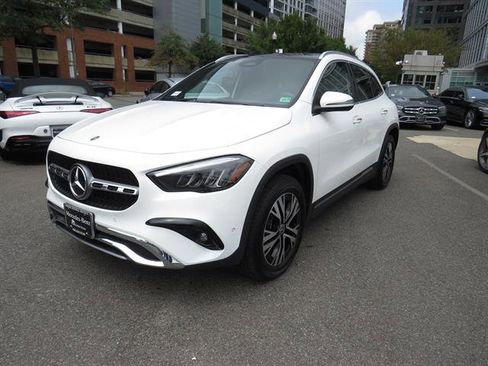 Used 2025 Mercedes-Benz GLA 250 4MATIC image 1